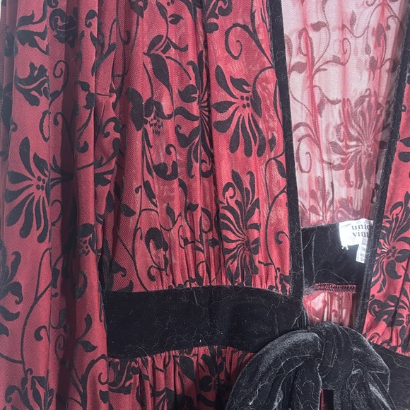 Unique Vintage Black and Red Floral Velvet Duster Robe - Picture 2 of 2